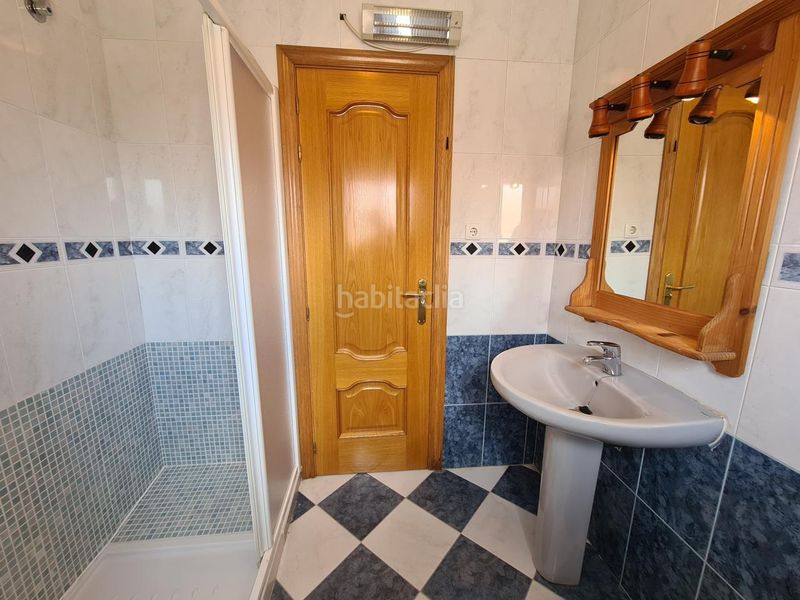 Foto c5bc3dfd-fa83-4ca1-9992-91e4d0a13acc. Casa aparellada amb calefacció a Adrada (La)