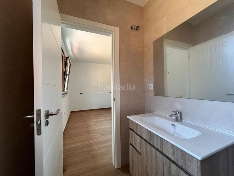 Foto 0f1b2ba7-8310-4d2a-a838-4d65fd49158c. Casa amb piscina a Adrada (La)