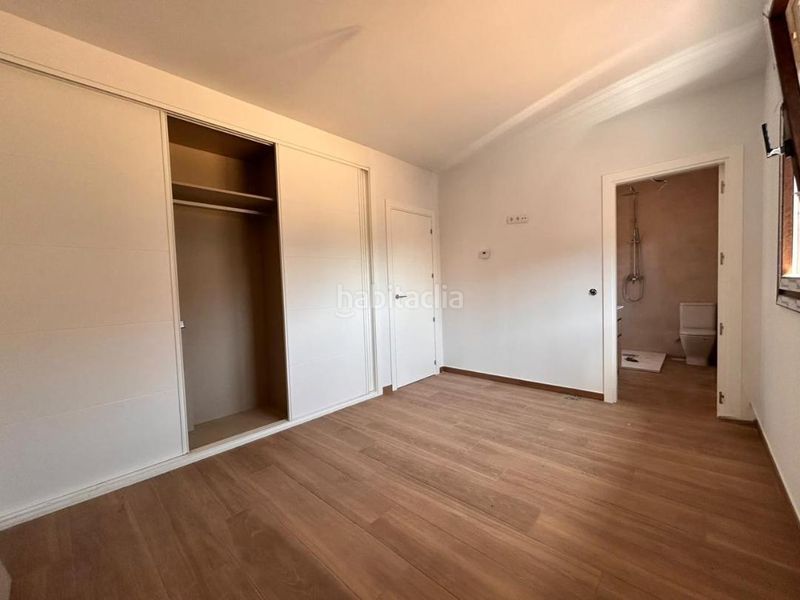 Foto ffae73ae-23cf-40a6-b798-22e82b7fe8c7. Casa amb piscina a Adrada (La)
