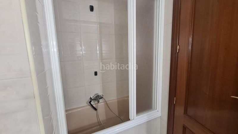 Foto 0bf332e7-68ca-44ab-9936-8e6929f7fd1b. Pis amb calefacció aparcament a Adrada (La)