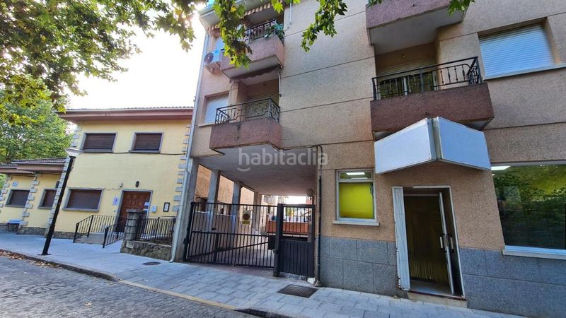 Foto 22fa2127-f41d-4d4c-b866-2b8e55eb837a. Pis amb calefacció aparcament a Adrada (La)