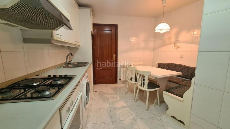 Foto d96f8b18-fd82-4ad8-ac21-ce2608850b59. Pis amb calefacció aparcament a Adrada (La)