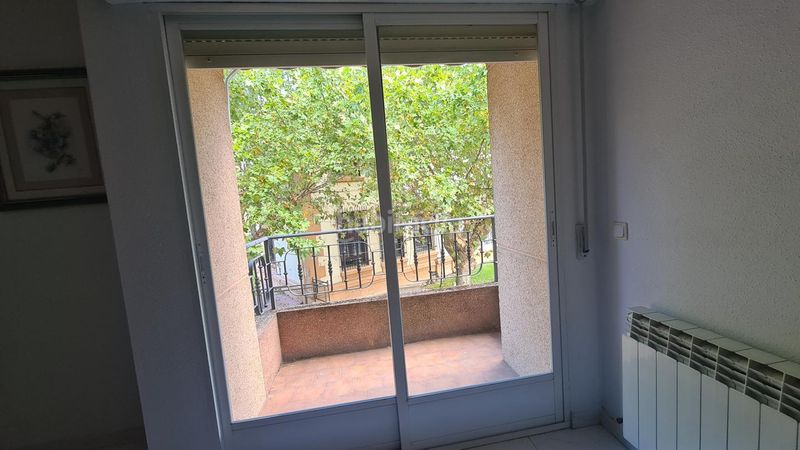 Foto f563c916-84be-44d2-a853-59166ff8c4e7. Pis amb calefacció aparcament a Adrada (La)