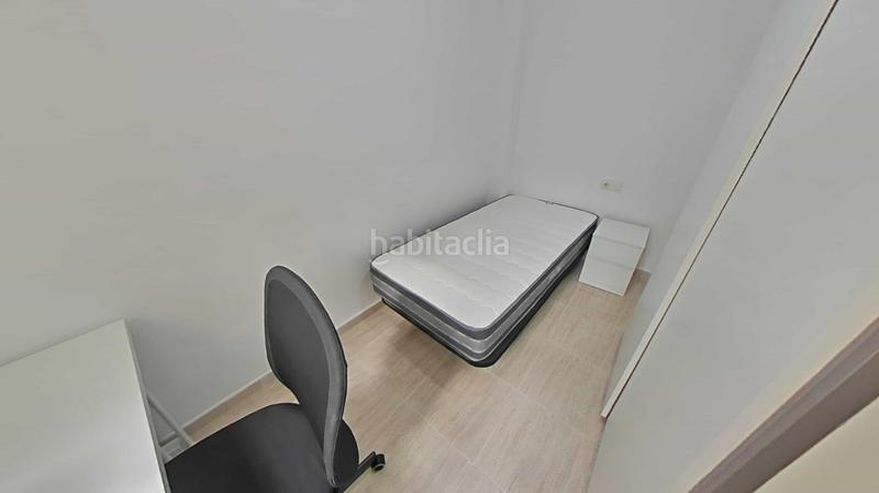 Foto b7e6bc54-fc38-48d2-ad0a-af545a0240f4. Rent flat in Eixample Tarragona