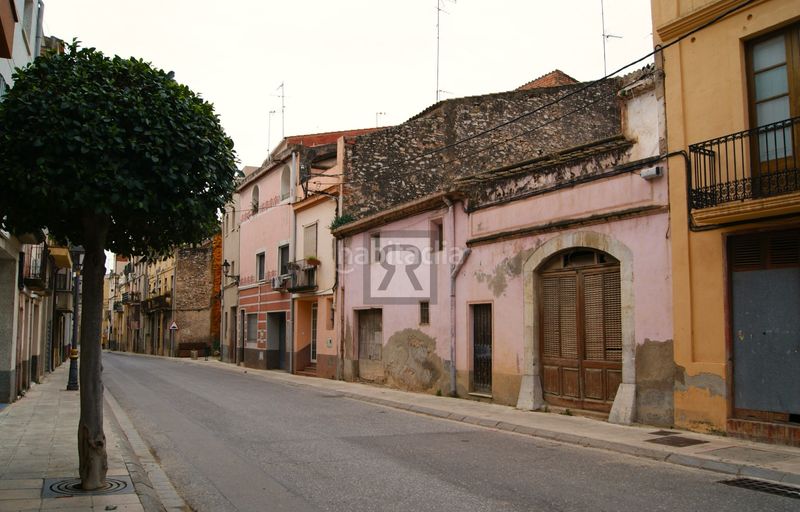 Foto debbc253-7c92-49c3-911b-9f2ce07f49fb. Edificio in avinguda de catalunya 4 in Vallmoll