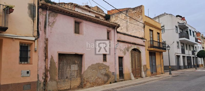 Foto fa9d8dc2-d870-4430-a522-48c7e5bb21ce. Edificio in avinguda de catalunya 4 in Vallmoll