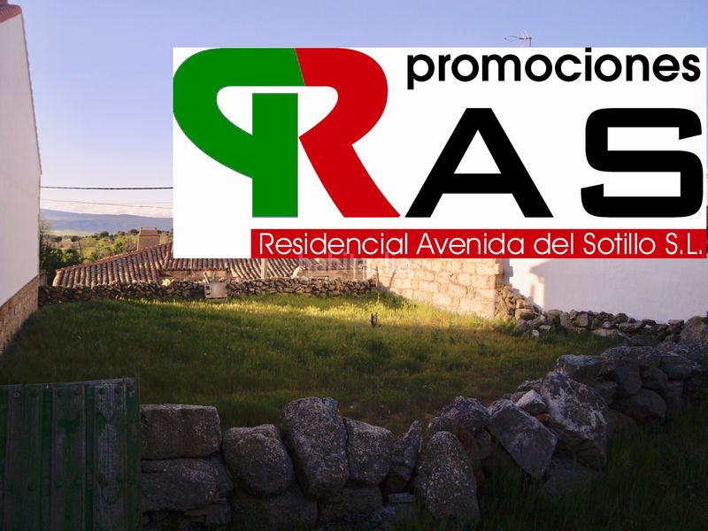 Foto cd034308-9050-4c67-bb62-59594e0188a3. Solar industrial a calle campanario 211 a Solosancho