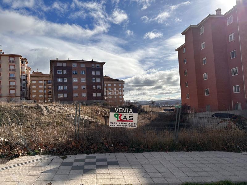 Foto e8c58102-1566-4424-945e-4558200972da. Terreno residencial en bajada Universidad 8b venta parcela urbana en Ávila