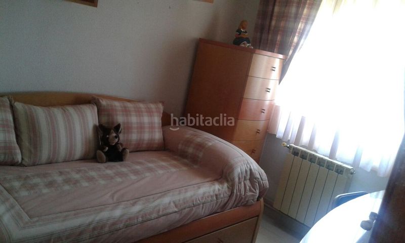 Foto af5db78d-0eb4-4d37-a7ed-957498c1546c. Pis a calle independencia 4 a Solosancho