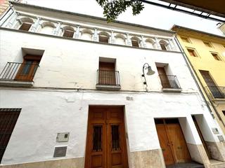 Pis a Villanueva de Castellón