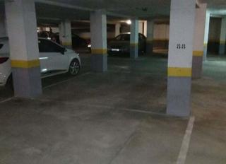 Aparcament cotxe a Benifaió
