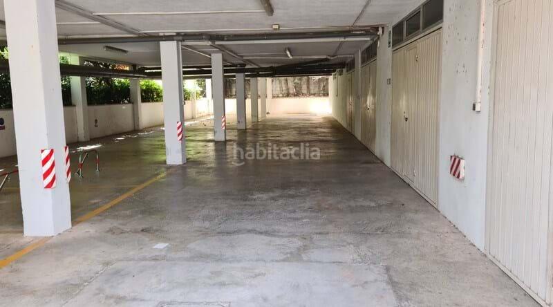 Foto 822ccf19-b53c-4e27-8cf2-cbd23b0bfbb6. Parking voiture dans Parc Tecnològic Paterna