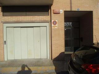Aparcament cotxe a Riba - roja de Túria