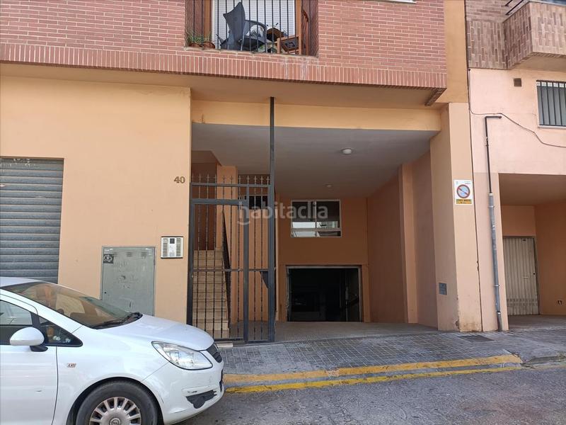 Foto 065bdb4f-198a-4254-a61d-312b1b1f1c59. Parking coche en Cheste