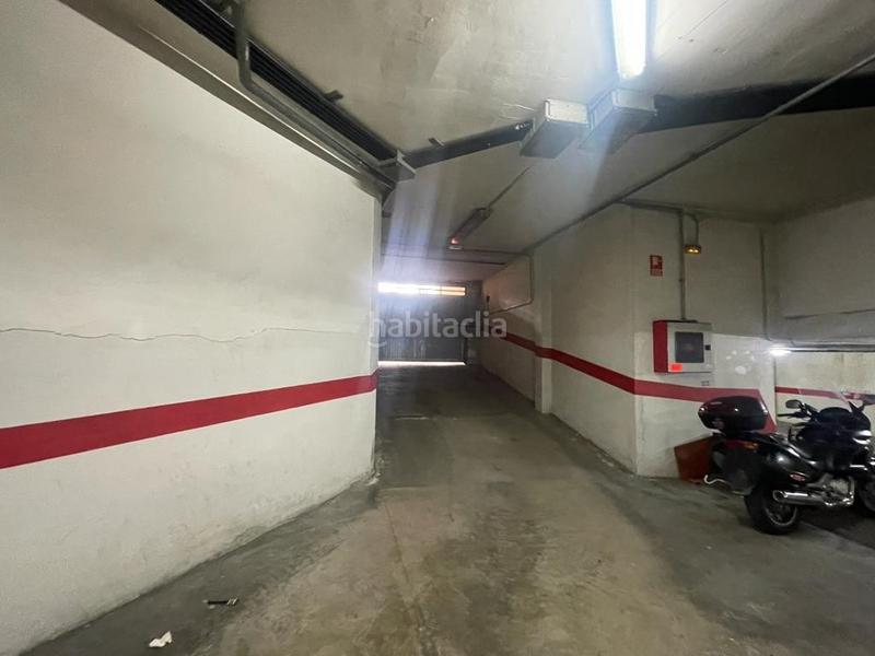 Foto 3d0f3378-a514-41b4-b9fa-a4f23c969fff. Parking coche en Cheste