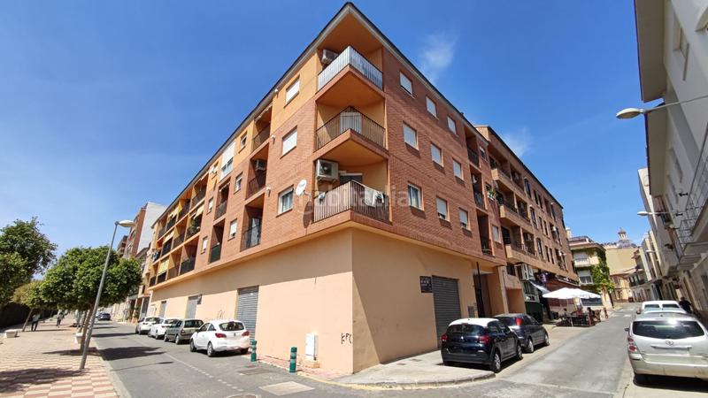 Foto e8adec5d-8720-4f41-a2cd-f0765ef337ff. Parking coche en Cheste