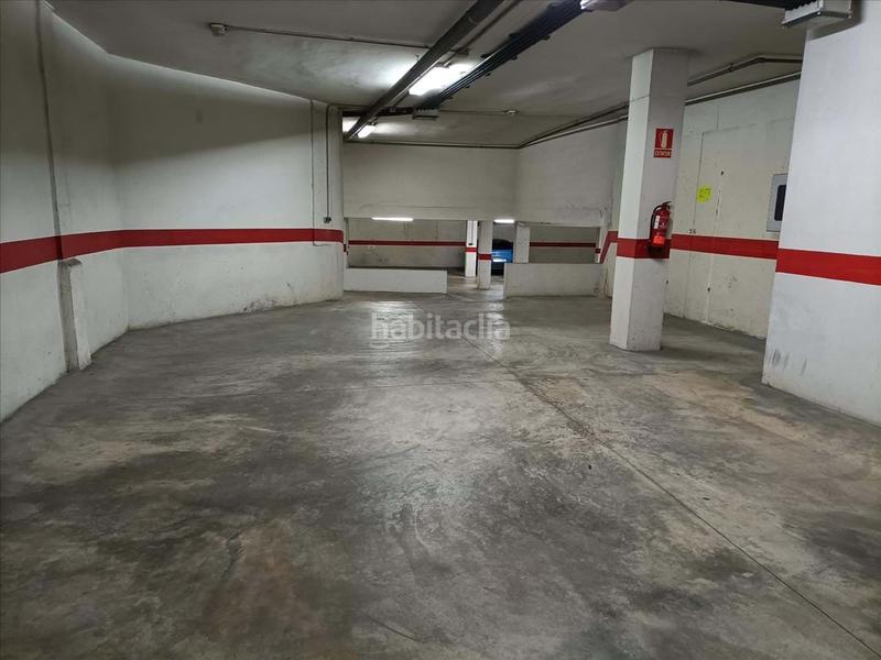 Foto 711ac6c2-0d4d-4c1d-bdee-2172a39e5a24. Aparcament cotxe a Cheste