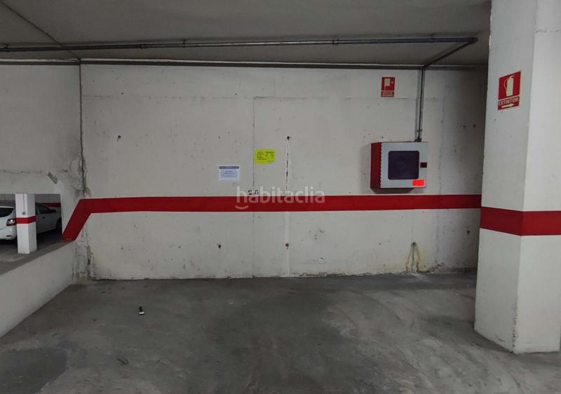 Foto fd2ba295-143b-4442-8f48-186a62875cf2. Aparcament cotxe a Cheste