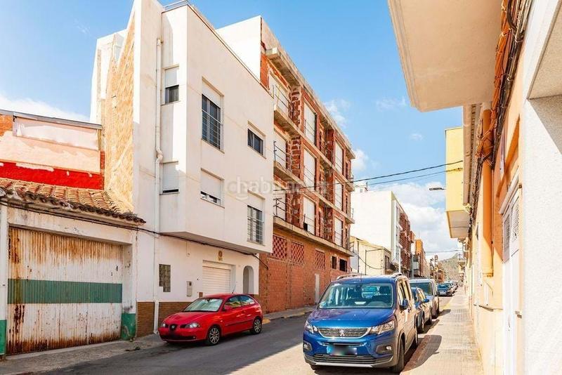 Foto 5cb2f0cf-a78c-48d0-bc5f-a2303d32ff24. Edificio en Vall d´Uixó (la)