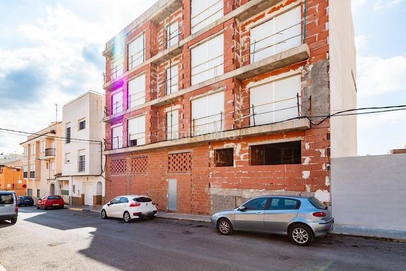 Foto a6d937ad-9a07-4589-b3f4-f05d3ae40e4c. Edificio en Vall d´Uixó (la)