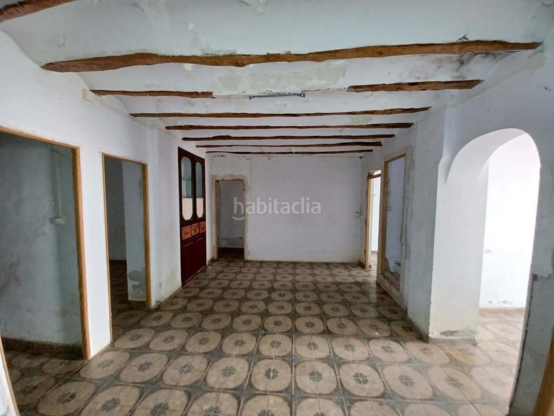 Foto 61fac7b8-8ced-4137-9825-3a6378cd7ae9. Casa en calle diseminados 306 escalera 1 planta planta baj en Requena