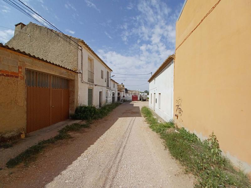 Foto 9c657711-7531-4de9-8ed3-d529d80e1f7d. Casa en calle diseminados 306 escalera 1 planta planta baj en Requena
