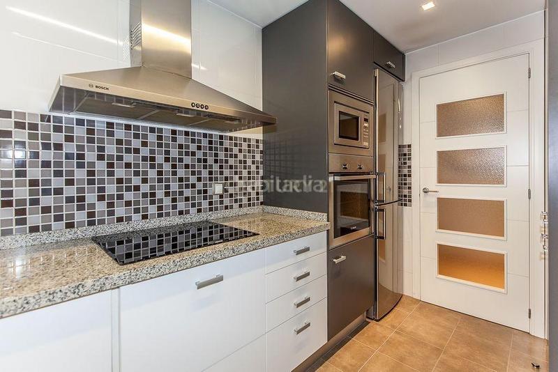 Foto 00909459-14c3-4f26-9495-c7a217bbf55c. Alquiler piso en carrer valència en La Constitución-Canaleta Mislata