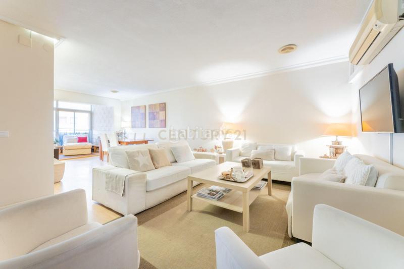 Foto f7ba689b-f630-4f17-bde7-5c84df94c6a1. Piso en Mestalla Valencia