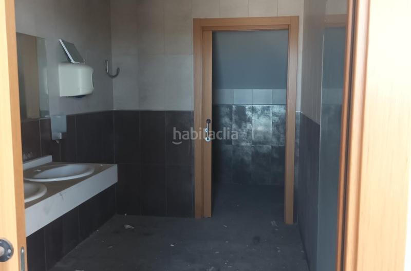 Foto 7ccedd27-a2b4-4c15-b714-cde804863f1f. Local comercial a ribera baixa a Favara