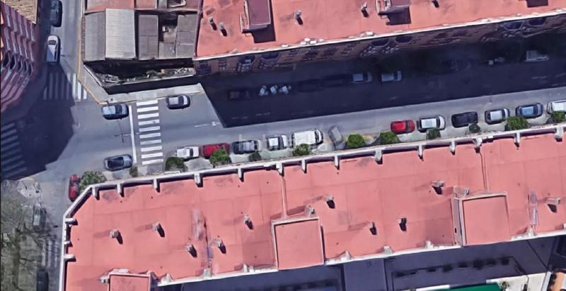 Foto 113881fa-1ca1-43f8-9b1f-8c715de88193. Aparcament cotxe a barcelona a Moncada