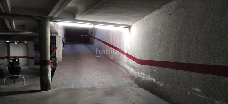 Foto eb95a1d6-e8dc-409c-ae7d-b446d94a47db. Aparcament cotxe a barcelona a Moncada