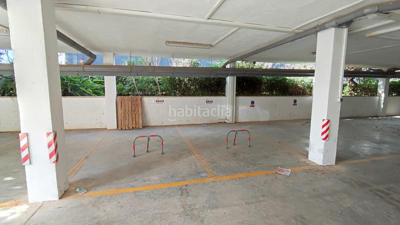 Foto c001a5fb-5e73-4ba2-8ffc-30a4af2e9813. Aparcament cotxe a nicolas copernico a Parc Tecnològic Paterna