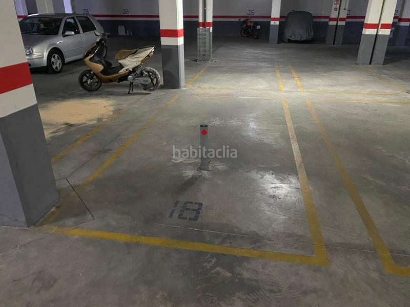 Foto 1738c02a-8a08-461c-8279-f2987f11fc42. Parking voiture dans papa joan xxiii dans Tavernes de la Valldigna