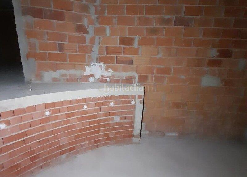 Foto 98b5a959-6a39-4e57-b51d-42faabfd0a43. Local commercial dans joan fuster 1 dans Carcaixent