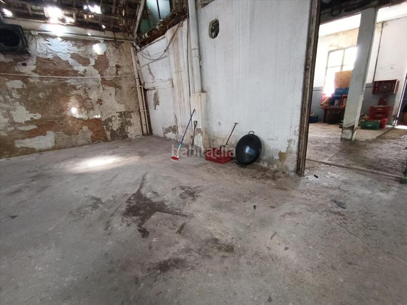 Foto 8ed0ea5a-6b95-498a-a153-62efc0a91c4e. Nau industrial a calvari del a Algemesí