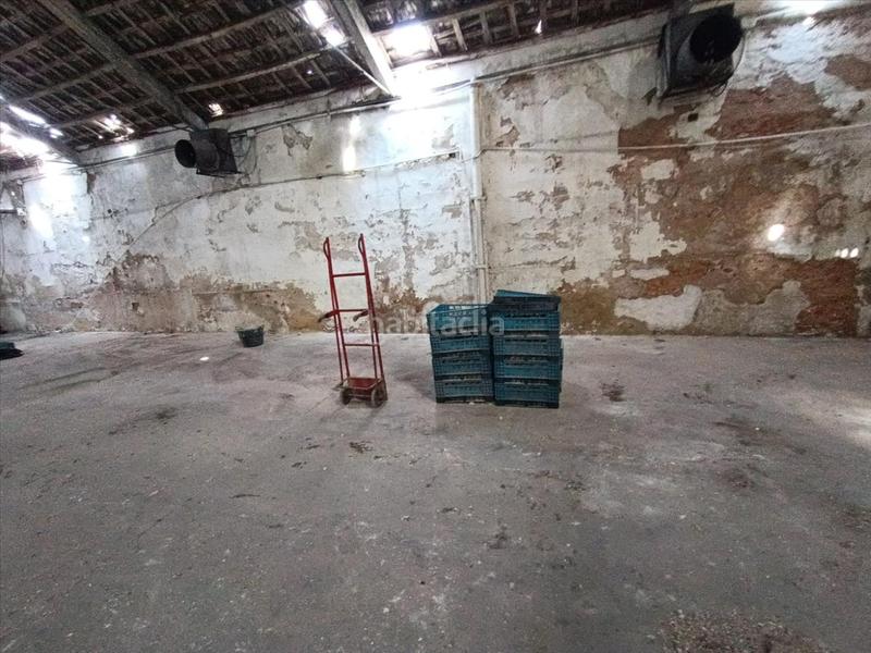 Foto c1936d18-db88-474c-8b02-92c23a3a3de2. Nau industrial a calvari del a Algemesí