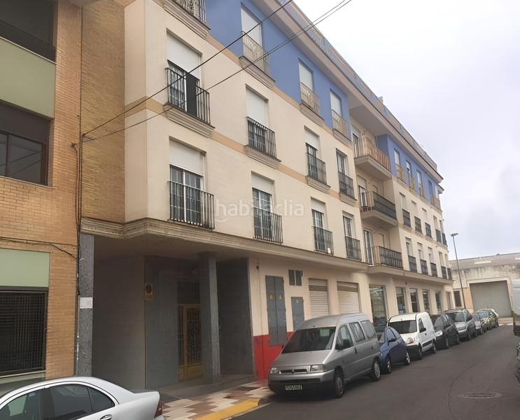 Foto 2022a375-c114-4210-9978-b1ccefa63dac. Aparcament cotxe a generalitat valenciana a Algemesí