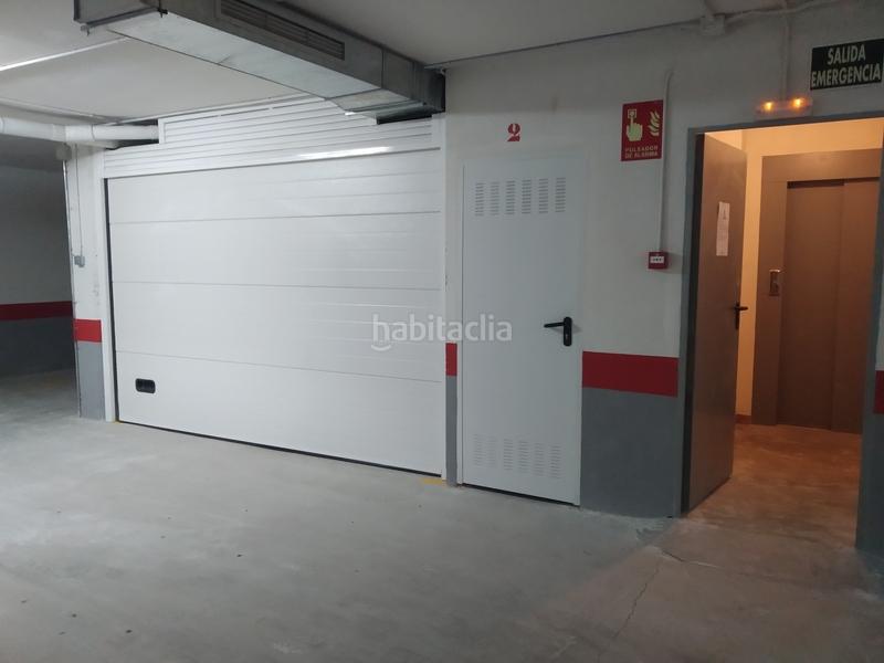 Foto 5beec899-d836-49f5-b407-ddac70158dfd. Autoparkplatz in ceràmiques riba-roja in Riba - roja de Túria