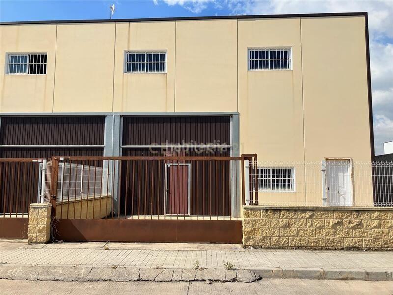 Foto a70e1db6-b055-4591-89ce-42a5ee663e49. Bâtiment à usage industriel dans en proyecto 6 dans Quartell