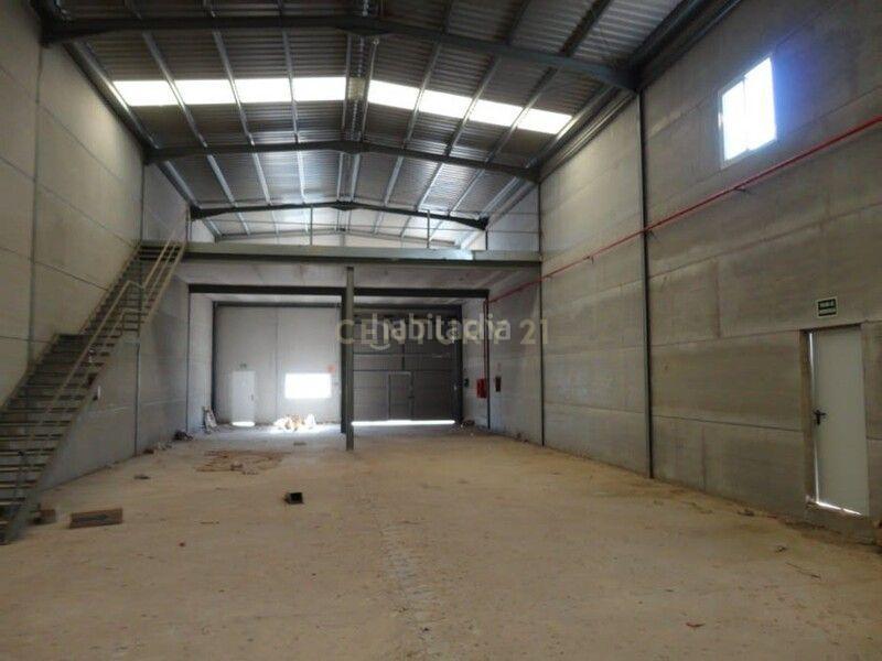 Foto 8836ff07-d494-41e0-8310-f06428fcfe31. Bâtiment à usage industriel dans en proyecto 9 dans Quartell