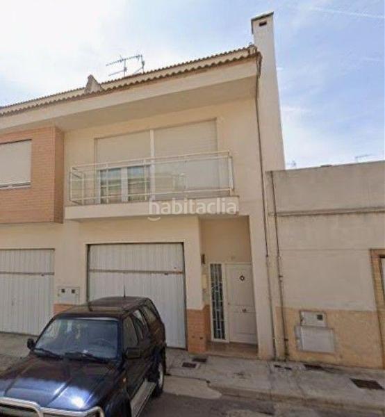 Foto 3d256cba-c329-4000-8bfa-12c1e23a5488. Casa a calle salvador redondo a Centro Chiva