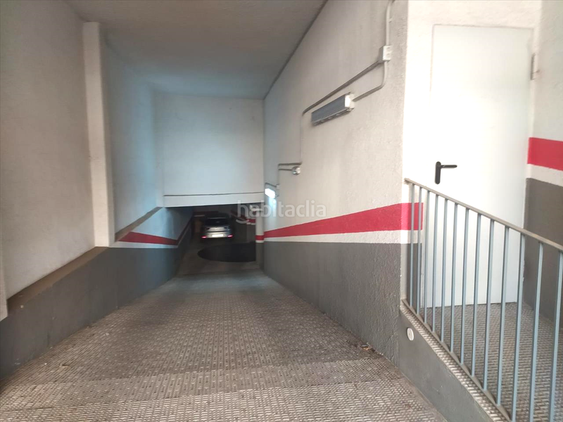 Foto fc487111-2783-4eca-b9f1-36a33a9d96bd. Autoparkplatz in parroco berenguer in Real de Gandía