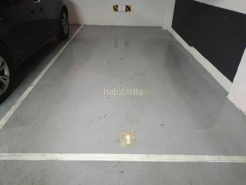 Foto 606fac40-b1aa-48a5-a409-3fe1b4d90805. Autoparkplatz in carrer d'ernest ferrando in Centro Ciudad Paterna