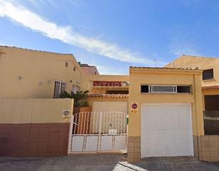 Casa  Ex vpo adosado c/ ocho, 5 (gavarda). Atención inversores!  oportunidad con okupas en gavarda
