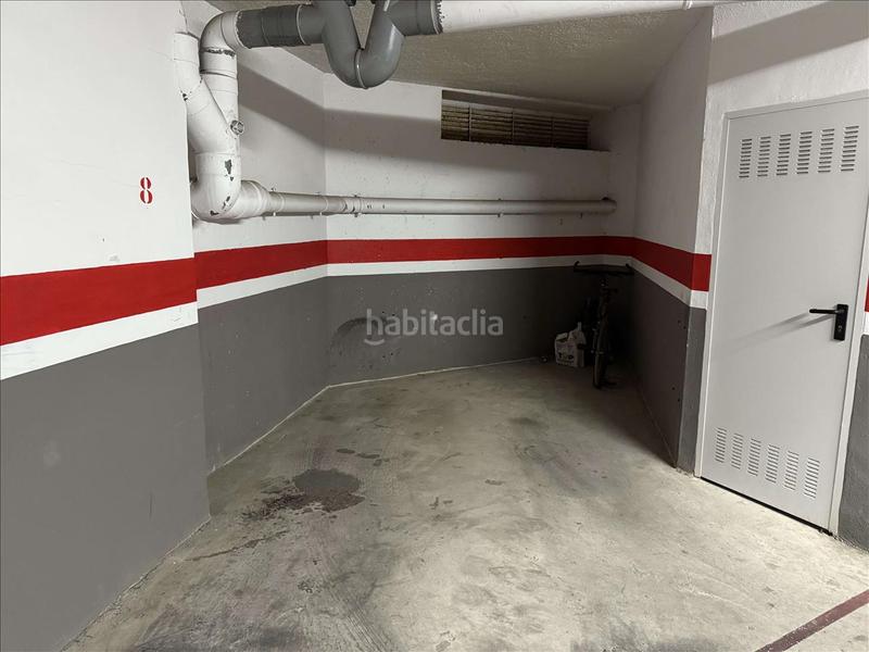 Foto b7160156-9c15-4dae-a068-5003fca56039. Autoparkplatz in parroco berenguer in Real de Gandía