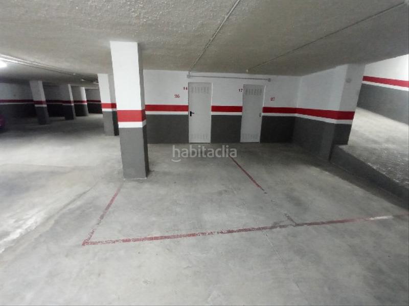 Foto 5d8a3a84-c5e4-4aca-ace9-788dbfd0c8af. Parking voiture dans parroco berenguer dans Real de Gandía