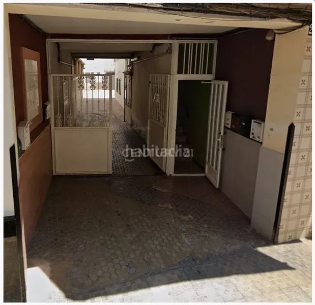 Foto 84e2dc97-79e8-4ac5-b8f2-72e17aa13038. Apartamento en carrer del pedró venta de piso garaje en calle del pedro 24 castelló de la ribera actualmente okupado en Villanueva de Castellón