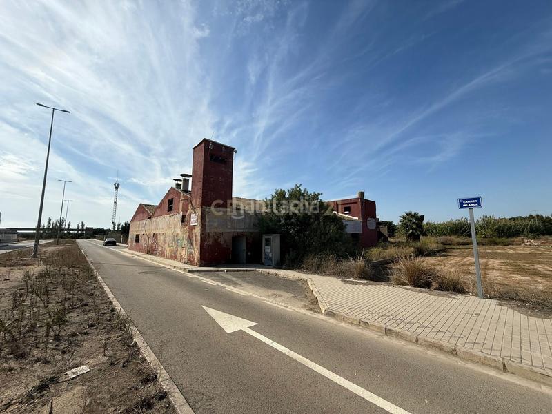 Foto b6cabf5e-b4cf-4fe3-abbc-2e8d1896abb8. Fabrikhalle in ar els olivarons 9(d)Sollana (valencia) in Sollana