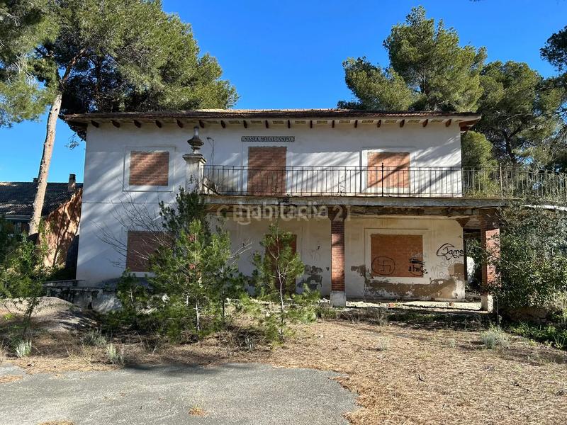 Foto b5fe493a-85bb-4e72-88c9-8e8de9736d78. Terreny residencial a carrer 137 a La Cañada Paterna