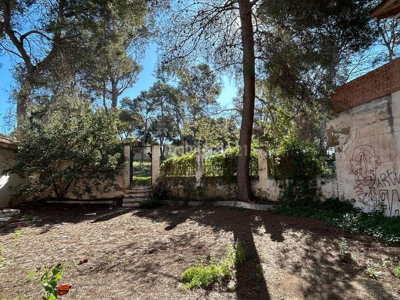 Foto fe7594b5-73b6-41cb-b8a1-c99c5485f764. Terreny residencial a carrer 137 a La Cañada Paterna